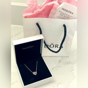 Never worn Pandora Heart Family Tree necklace and pendant. Sterling silver 925.